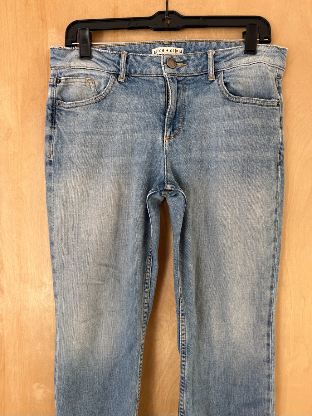 Alice + Olivia "Good" Low-Rise Cropped Jeans | Released Hem | 28 - Picture 4 of 14